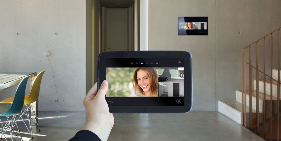 Steuerung des Smart Home Systems via Tablet