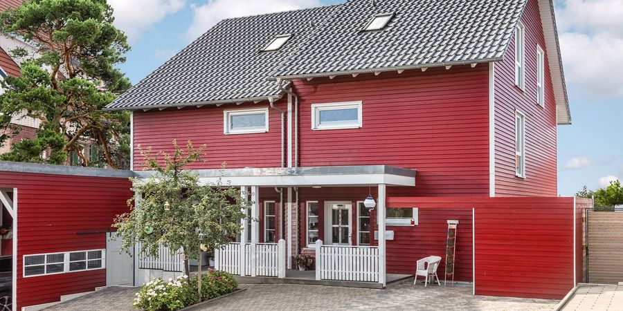 Schwedenhaus Doppelhaus in Rot
