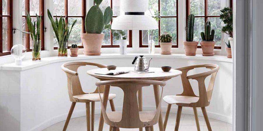 Skandinavische Möbel Esstisch mit Stühlen