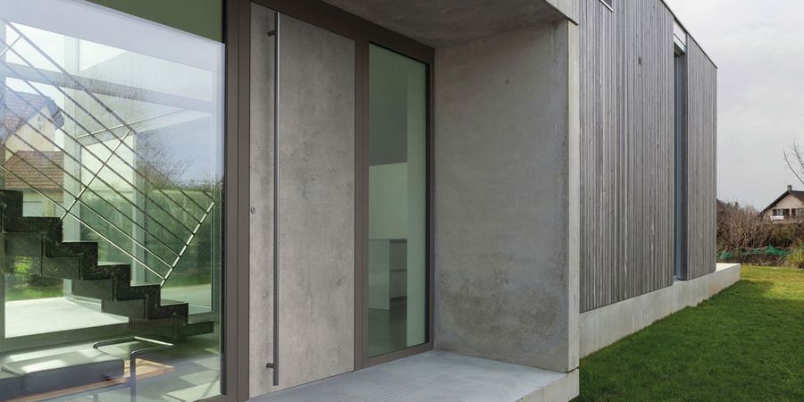 Haustür aus Aluminium und Keramik