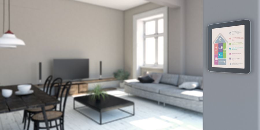 Haustechnik - Smart Home mit Bildschirm - Getty/Eoneren