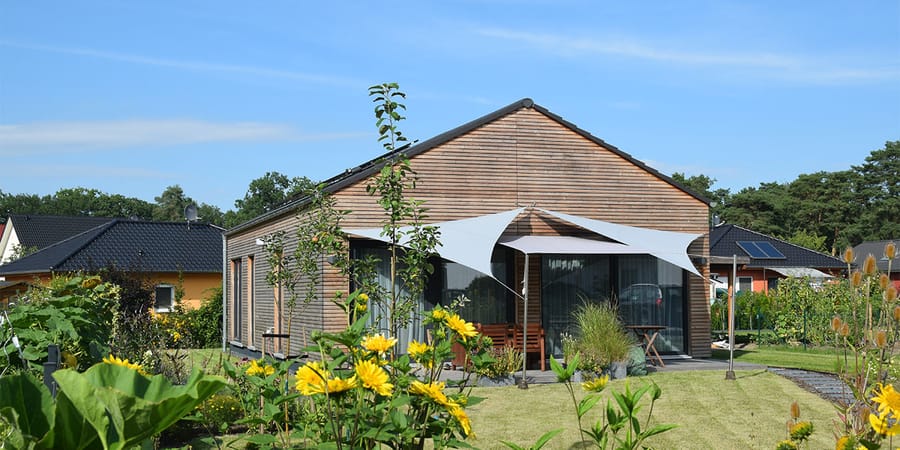Gartenansicht - Holzhaus nach MAX-Haus Modul Modern 3.0 - Individuell