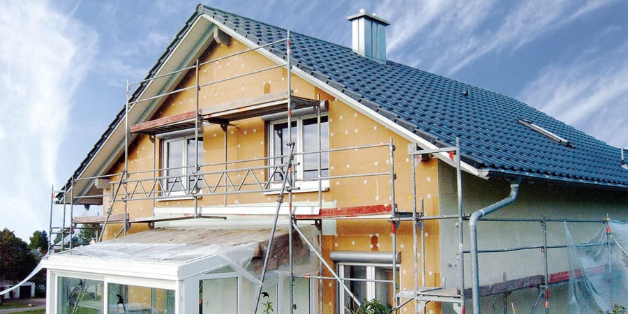 Renovierung des Einfamilienhauses durch eine nachhaltige Holzfaser-Dämmung - vdnr