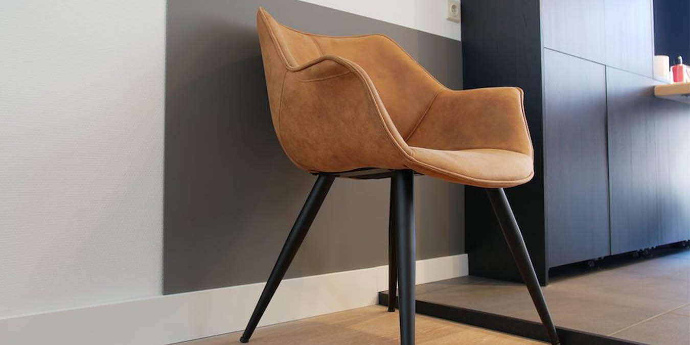 Kunststoffplattenonline Stuhl in Küche