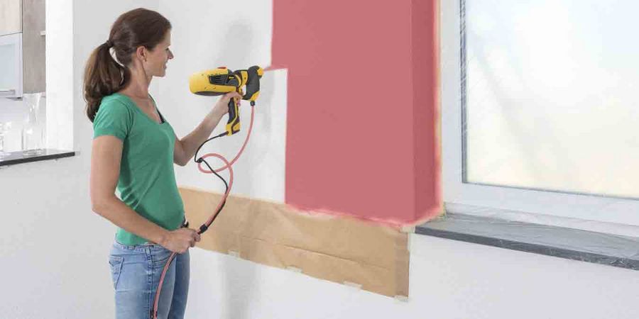 Wandfarbe muss nicht gestrichen werden, sondern kann auch auf die Wand gesprüht werden