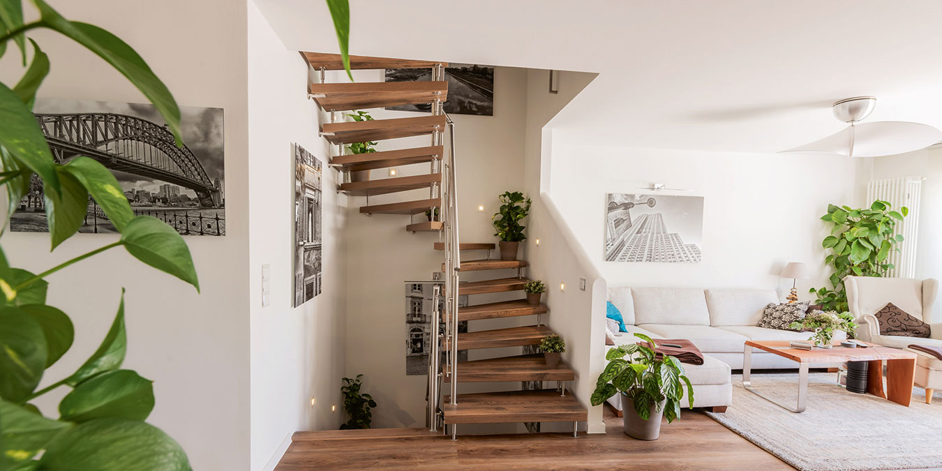 Moderne Treppe nach Stufenaustausch